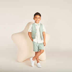 Γιλέττο από ύφασμα σε μονοχρωμία για αγόρι 