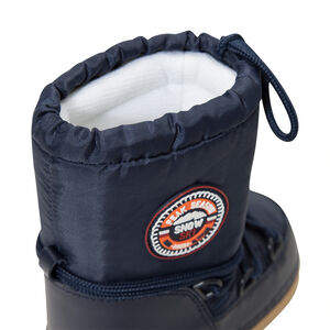 Μποτάκια apres-ski με κορδόνια και απλικέ σήμα 