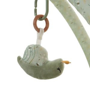 Χαλάκι αφύπνισης πράσινο Promenade Bucolique με αφαιρούμενους θόλους και κρεμαστά παιχνίδια Combelle 