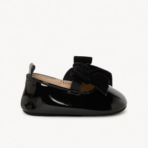 Μπαλαρίνες βελούδο με βερνίκι και μεγάλο φιόγκο για μωρό κορίτσι 