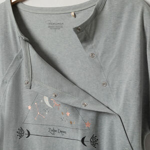 T-shirt Εγκυμοσύνης με κουμπιά και σχέδιο 