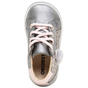 Δερμάτινα ασημί μποτάκια με κορδόνια και φουντίτσες στο πλάι 