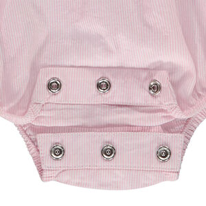 Ολόσωμο φορμάκι με ρίγες και τιράντες με βολάν για bebe κορίτσι 