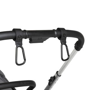 Σετ 2 κρεμαστών για καροτσάκι Simone από μαύρη δερματίνη. 