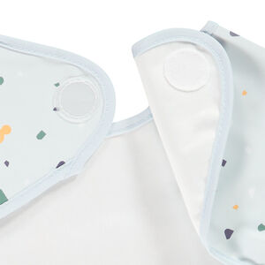 Πλαστικοποιημένο σαλιάρι-ποδιά Disney Mickey με μακριά μανίκια και άνοιγμα με scratch 