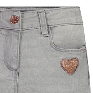 Παντελόνι slim από denim με patch καρδιά και πούλιες για κορίτσι 