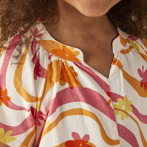 Κοντό ολόσωμο με τσέπες και φαντεζί σχέδιο για κορίτσι 