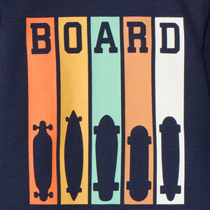 Μπλουζάκι με ψηλό γιακά και διακοσμητικό print για αγόρι 