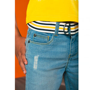 Bermuda en jean délavé avec ceinture pour garçon Main Bermuda en jean délavé avec ceinture pour garçon
