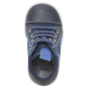 Δερμάτινα μποτάκια με κορδόνια και μπάλωμα ραμμένο στο πλάι 