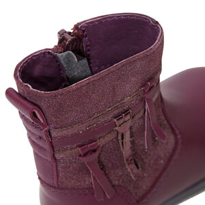 Δερμάτινα μποτάκια με παγιέτες και κρόσσια 