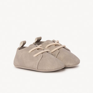 Bottillons gris clair à lacets pour bébé garçon  