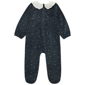 Πιτζάμα βελουτέ με σχέδιο και γιακά claudine για μωρό κορίτσι 