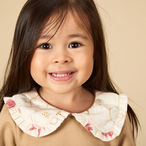 Φόρεμα με μακριά μανίκια bi-matière και γιακά claudine για μωρό κορίτσι 