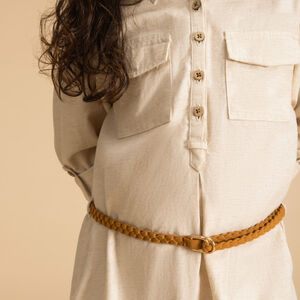 Φόρεμα μακρυμάνικο σε στυλ πουκαμίσου με πλεκτή ζώνη για κορίτσι 