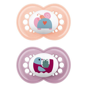Ορθοδοντική πιπίλα σιλικόνης φιλική προς το δερματάκι του μωρού. Διατίθεται με θηλή από σιλικόνη SkinSoft™ 