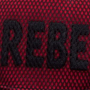 Καπέλο με γράμματα 