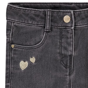 Τζιν slim με κεντημένες καρδιές για bebe κορίτσι 