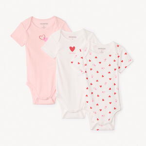 Σετ από 3 κοντομάνικα φορμάκια με φαντεζί σχέδιο καρδιές για κορίτσι 