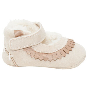 Υφασμάτινα παπουτσάκια με φαντεζί κρόσσια και επένδυση από συνθετική γούνα 