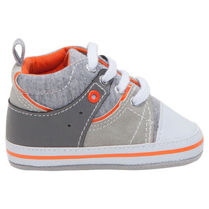 Υφασμάτινα αθλητικά παπούτσια με κορδόνια και λεπτομέρειες σε αντίθεση 