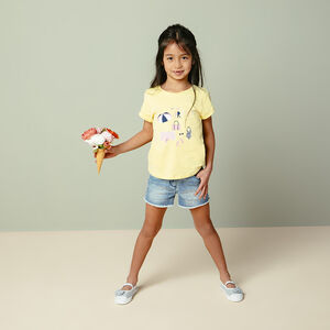 Τζην σορτς με φινίρισμα 