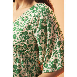 Μακριά φόρεμα με 3/4 μανίκια και λουλουδάτο σχέδιο για γυναίκες 