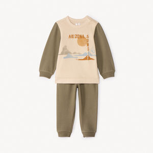 Σύνολο jogging διπλής ύφανσης σε χρωματικό μπλοκ για αγοράκι. 