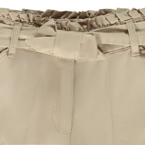 Σορτς μονόχρωμο με ζώνη για κορίτσι 