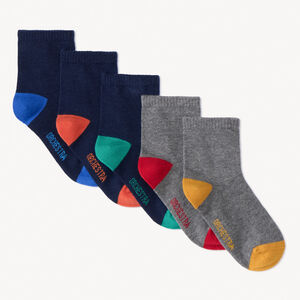 Σετ από 5 ζευγάρια παιδικών κάλτσων σε διάφορα σχέδια 