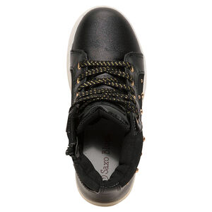 Αθλητικά μποτάκια μαύρα από δύο υλικά με διακοσμητικά καρφάκια 