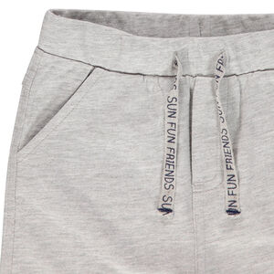 Βερμούδα από φούτερ μονόχρωμη με εκτυπωμένα κορδόνια για bebe αγόρι 