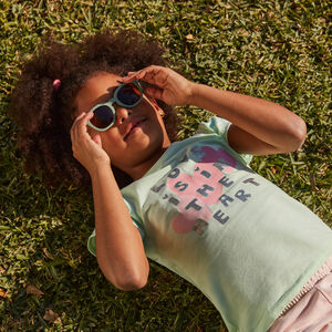 T-shirt με κοντά μανίκια με φαντεζί σχέδιο και glitter για κορίτσι 