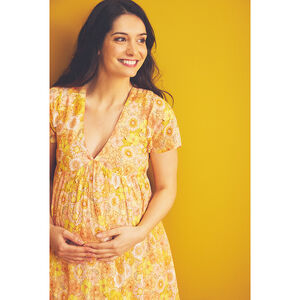 Φόρεμα κοντομάνικο με βολάν και retro σχέδιο για γυναίκες 