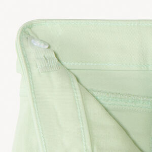 Σορτς από τζιν με κεντημένα σχέδια και ζώνη για δέσιμο για κορίτσι 