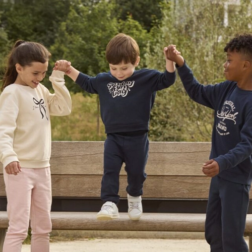 Αθλητικά ρούχα