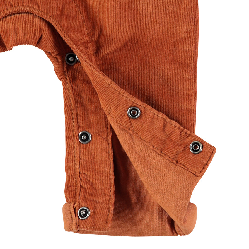 Σαλοπέτα σε βελούδο κοτλέ και τσέπη καγκουρό 