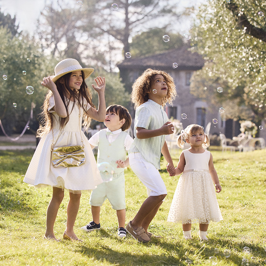 Γιορτινό φόρεμα bi-matière με ανοιχτή πλάτη σε σχήμα καρδιάς για bebe κορίτσι 