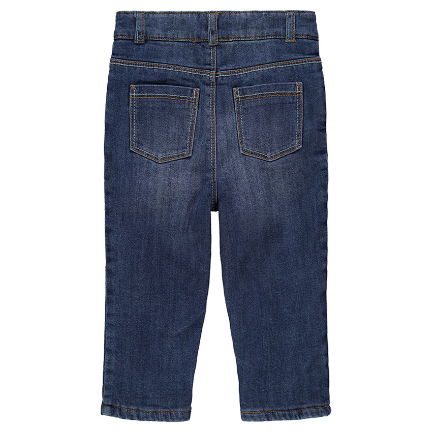 Τζιν με used όψη, επένδυση από sherpa, απλικέ σήματα και κεντήματα  Additional Τζιν με used όψη, επένδυση από sherpa, απλικέ σήματα και κεντήματα