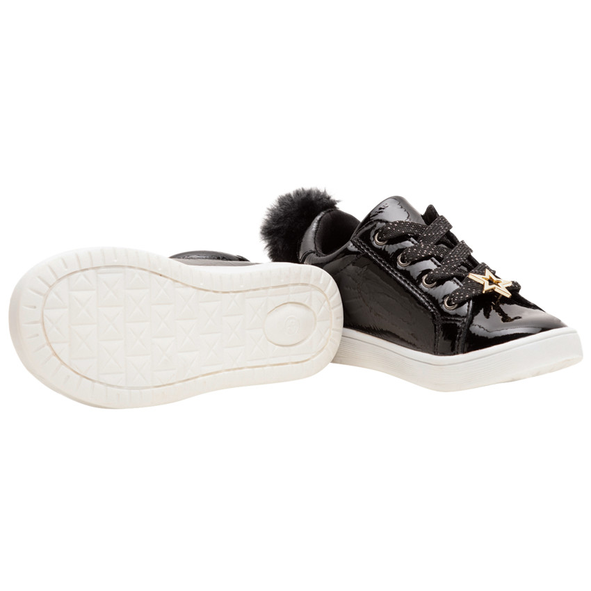 Αθλητικά παπούτσια λουστρίνι με φουντίτσα και χρυσαφί αστέρι 