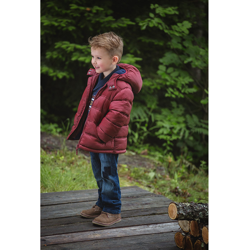 Τζιν με φθαρμένη όψη και επένδυση από φανέλα καρό 