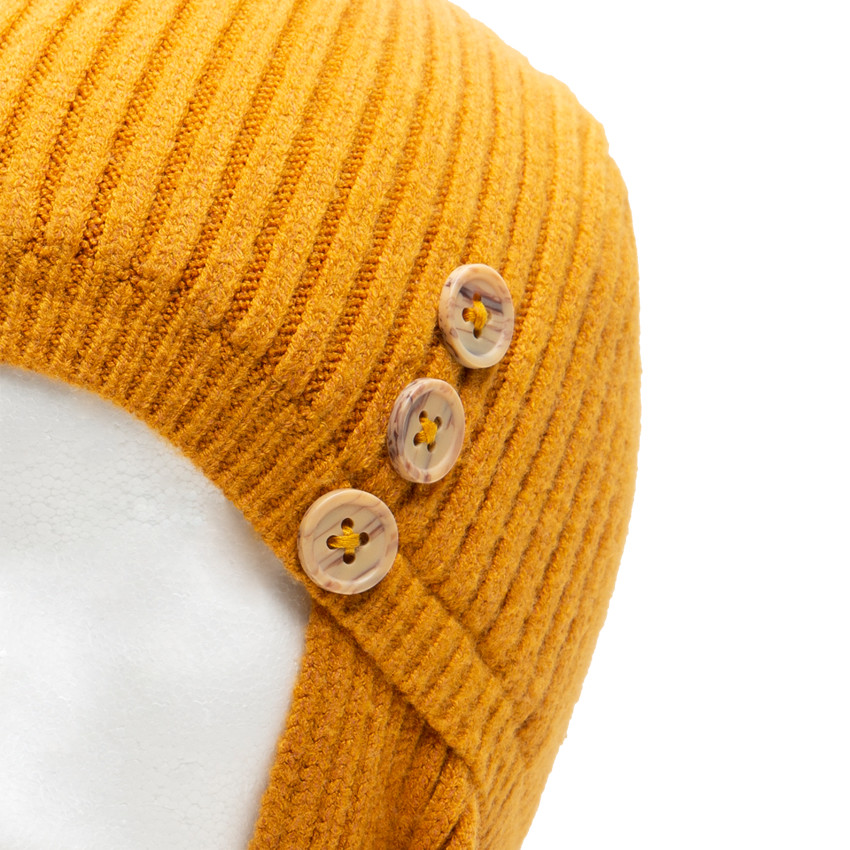 Πλεκτό καπέλο με ενσωματωμένο  κασκόλ 