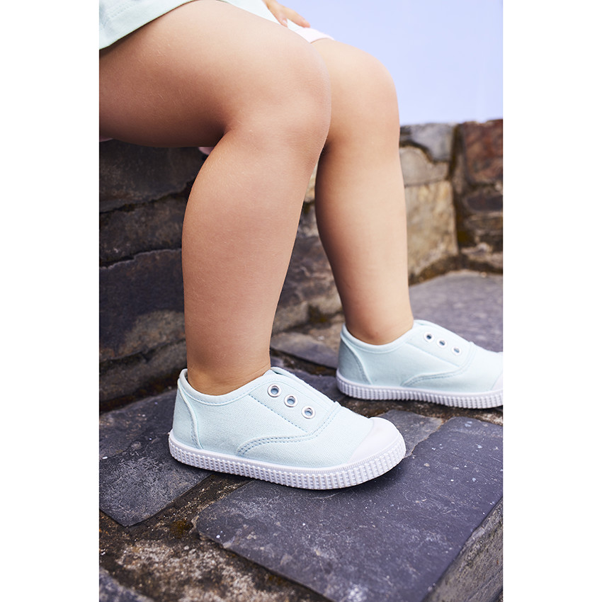 Χαμηλά αθλητικά παπούτσια πάνινα με ελαστική γλώσσα για bebe κορίτσι 