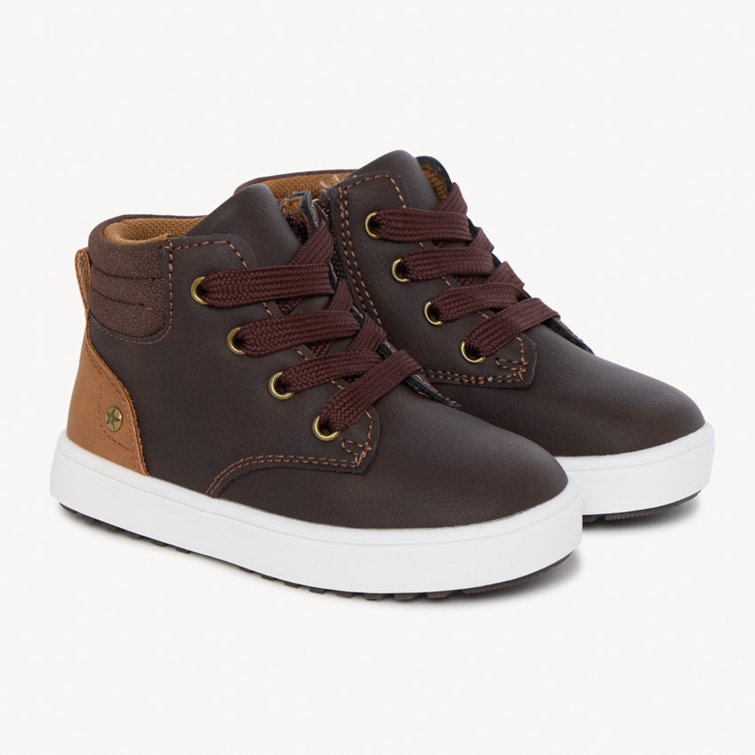 Σκούρα καφέ πλεκτά μποτάκια με κορδόνι και φερμουάρ για bebe αγόρι 