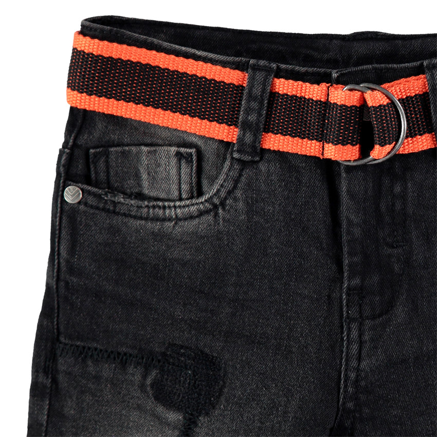 Τζιν με used όψη, αφαιρούμενη ζώνη σε αντίθεση και ξέφτια 