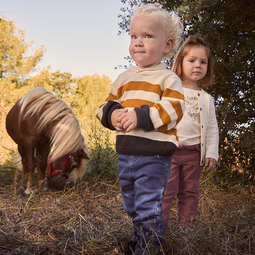 T-shirt μακρυμάνικο με φαντεζί σχέδιο και γκλίτερ για μωρό κορίτσι 