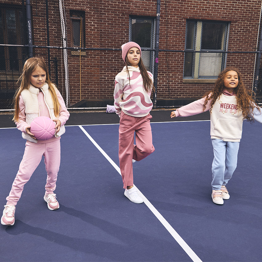 Παντελόνι jogging μονόχρωμο σε πλεκτό σχέδιο loose για κορίτσι 