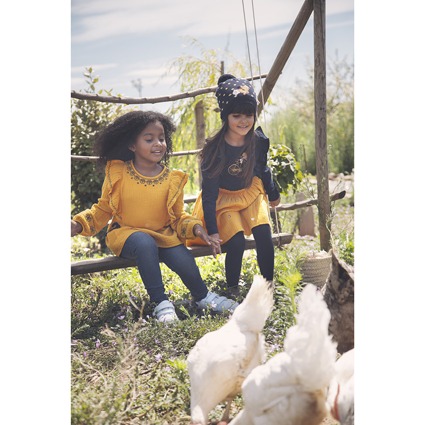 Jean slim για κορίτσι με λουλούδια κεντημένα 