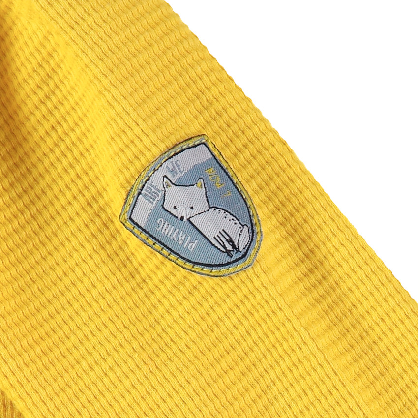 T-shirt manches longues en coton bio à badge épaule  Additional T-shirt manches longues en coton bio à badge épaule