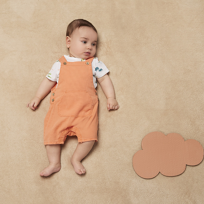 Σετ 2 τμχ. σαλοπέτα κοντή + t-shirt με σχέδιο για bebe αγόρι 